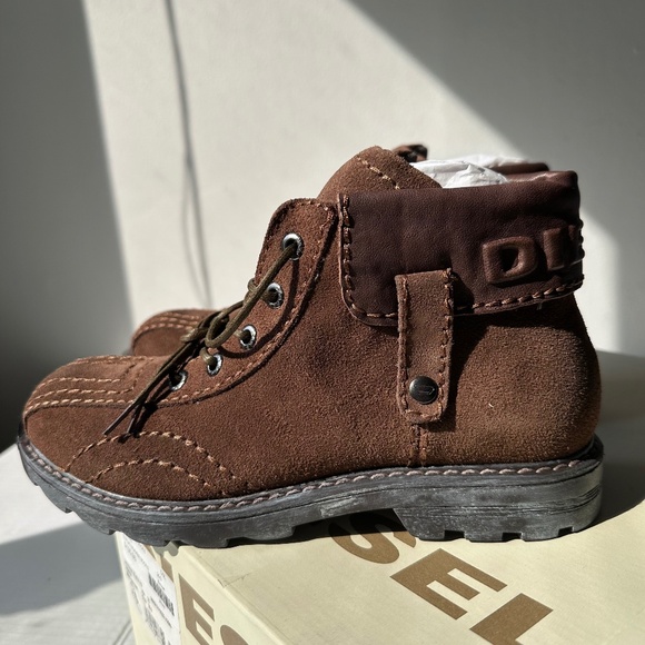 Diesel Boys Ankle Suede Fall/Winter lace up Boots Size US 3.5 NIB - Picture 1 of 12